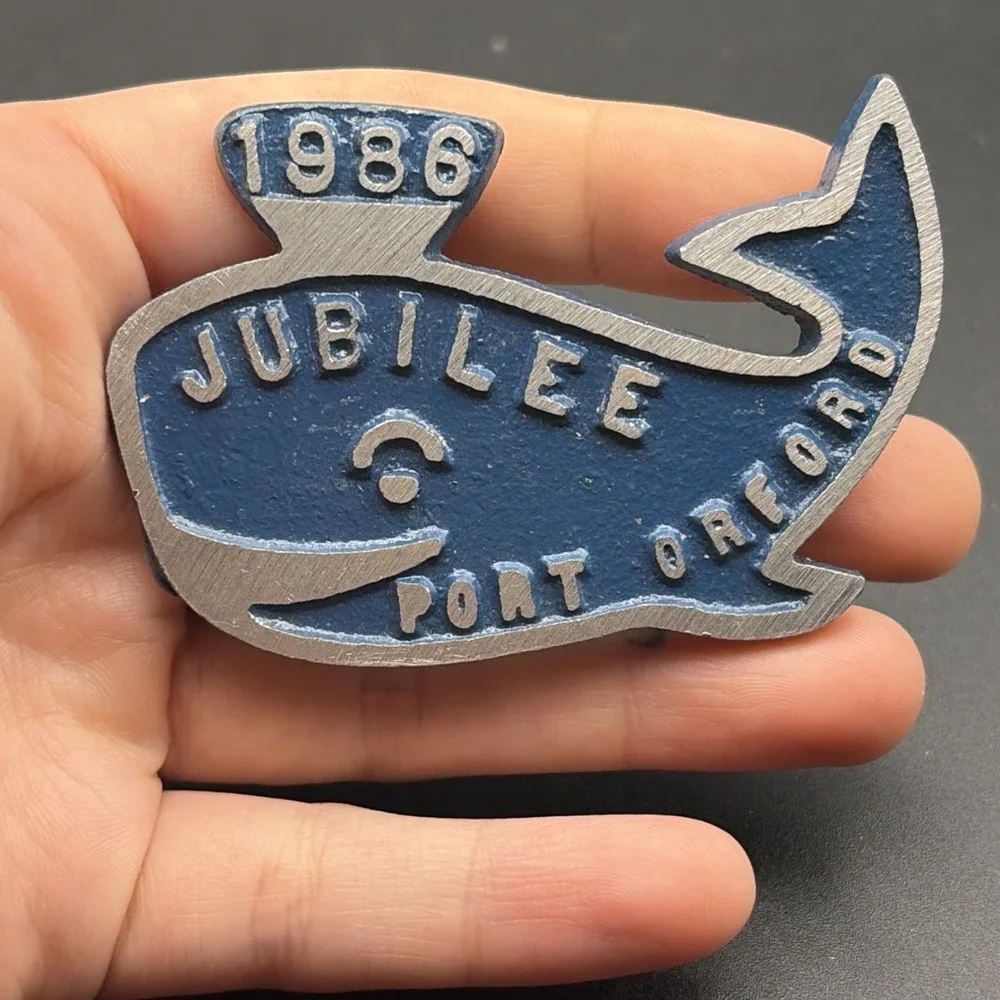 Vintage 1986‎ Jubilee Port Orford Blue Whale Lapel Hat Pin